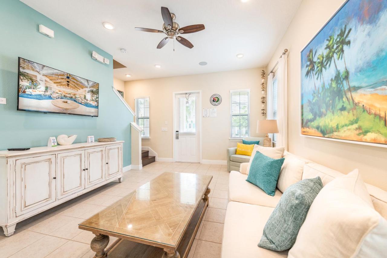 Sunny Yellow Near With Margaritaville Access - 3075kl Holiday home