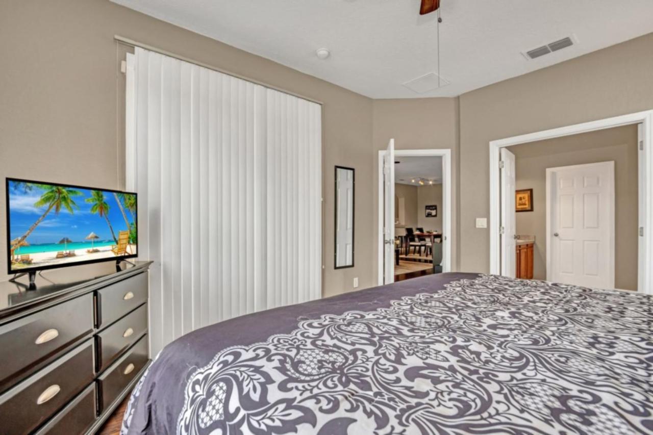 Holiday home Check It Out! New Lower Pricing! 5 Bedrooms *