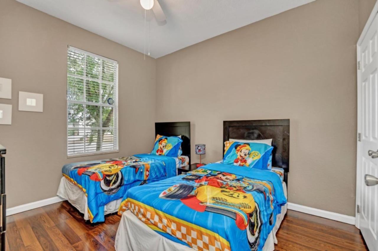 Check It Out! New Lower Pricing! 5 Bedrooms Holiday home Orlando
