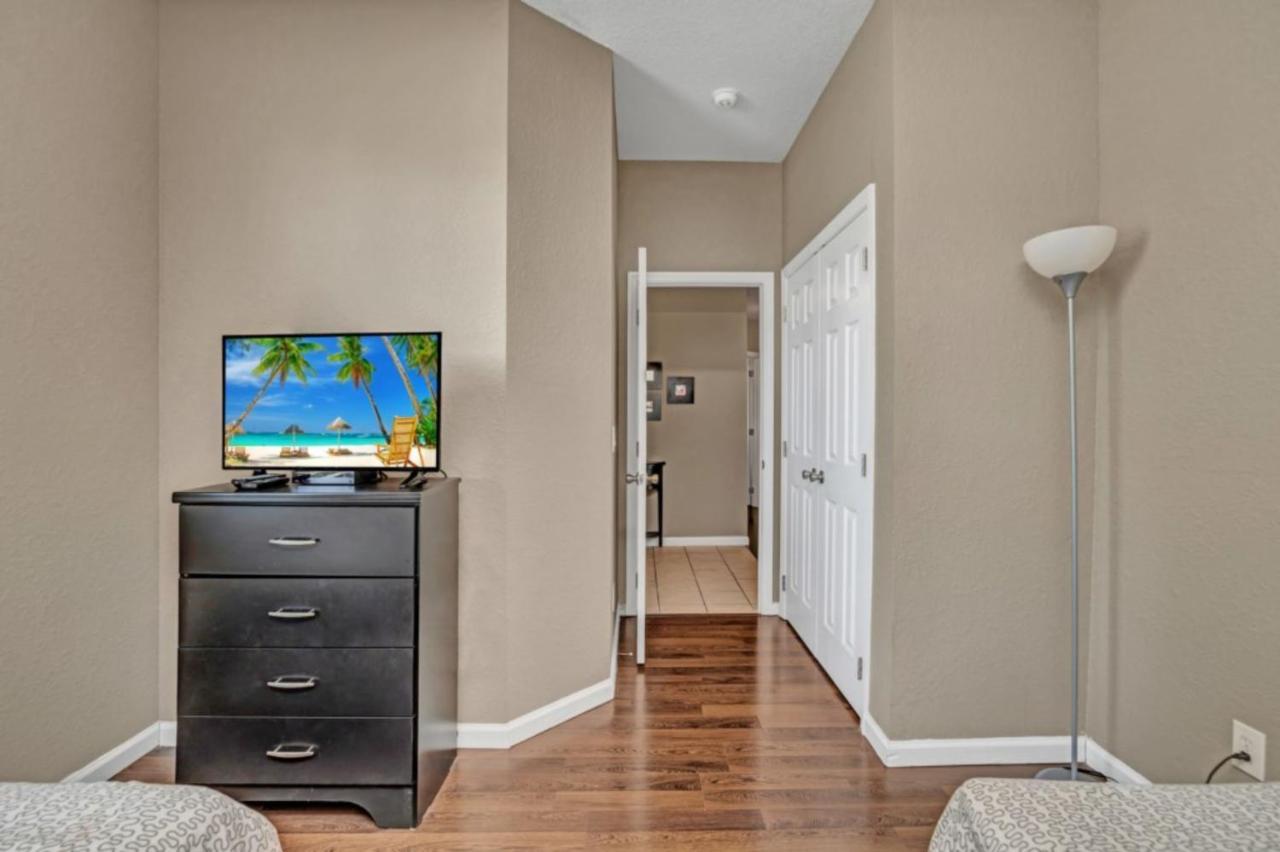 Check It Out! New Lower Pricing! 5 Bedrooms Holiday home