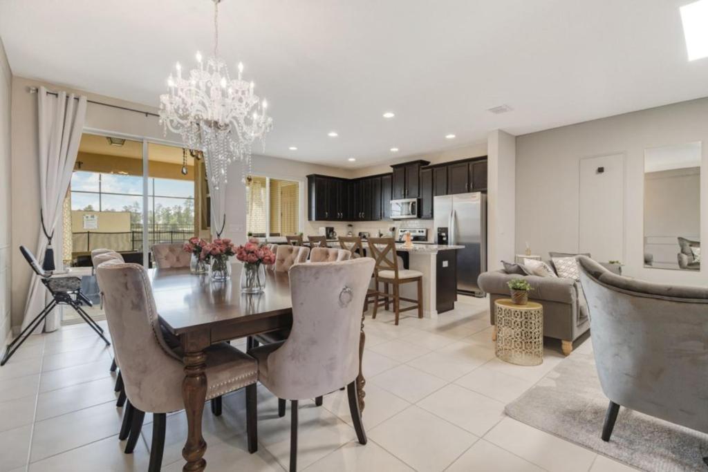 Solaras Finest - 4 Bed 4 Bath Private Pool * Orlando