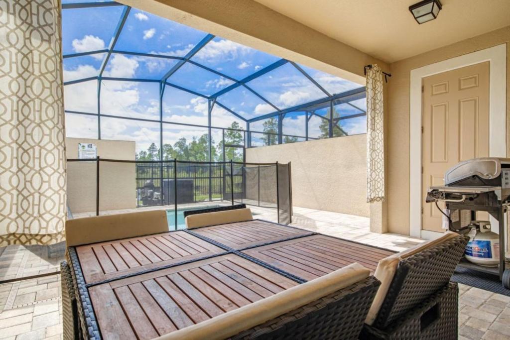 Solaras Finest - 4 Bed 4 Bath Private Pool Holiday home *