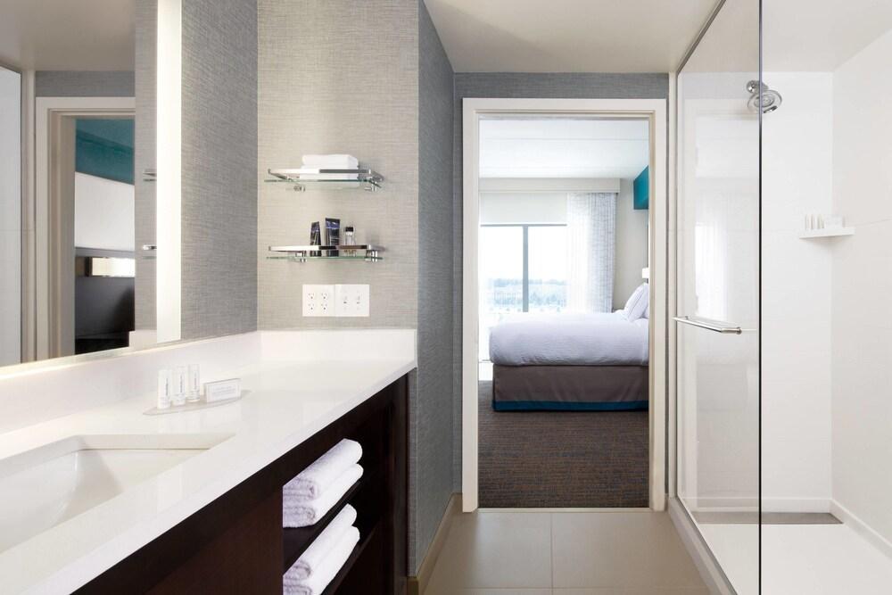 Hotel By Marriott At Millenia Orlando
