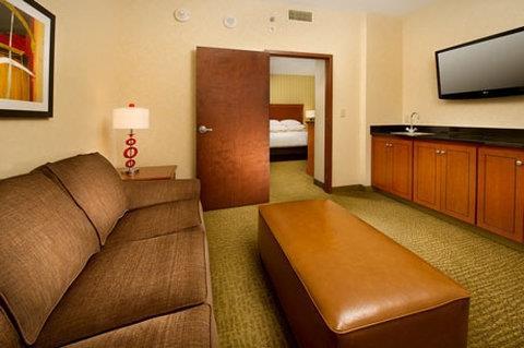 Hotel Drury & Near Universal 3*