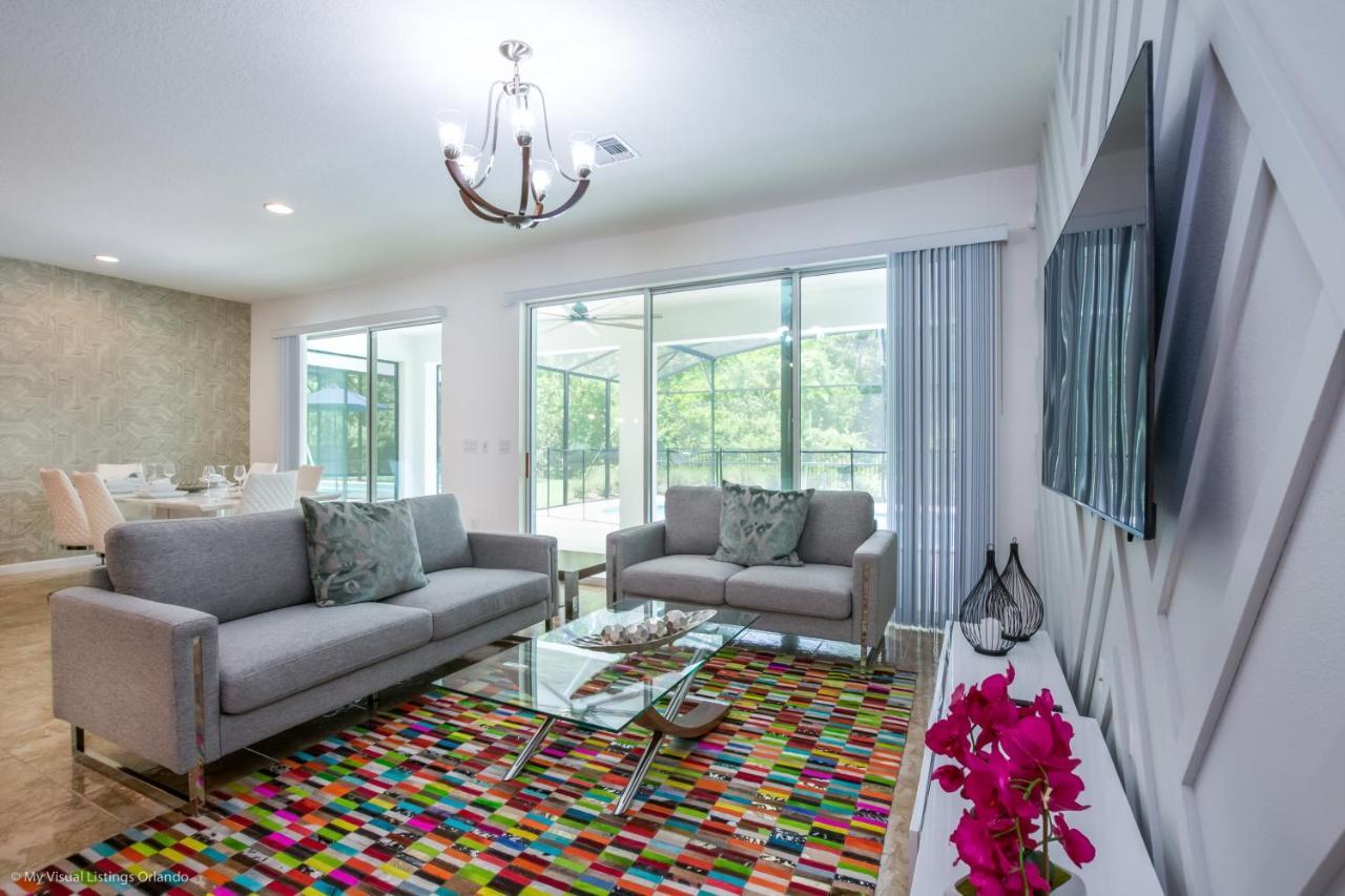 Spacious And Modern 8 Bedroom 5 Bathroom *