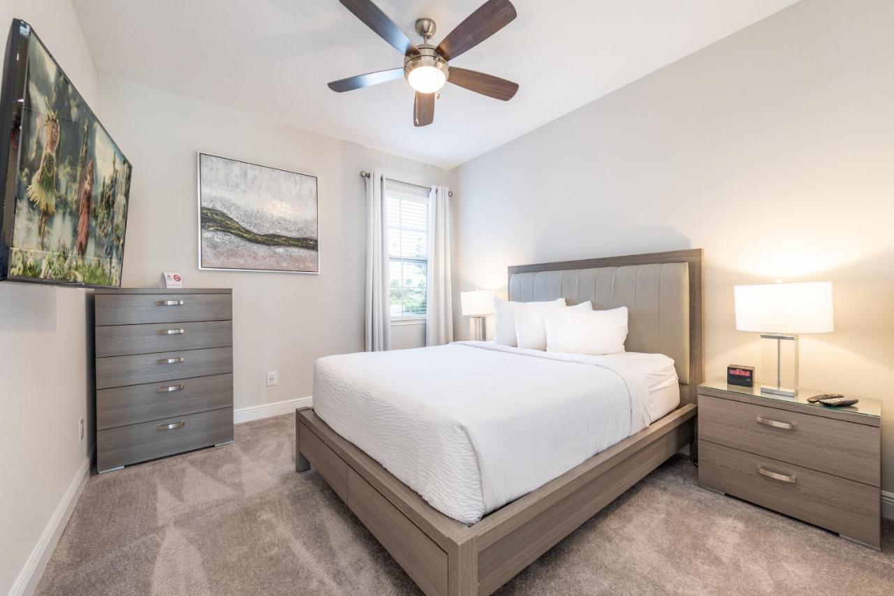 Holiday home Beautiful By Rentyl Near With Game - 365s Orlando