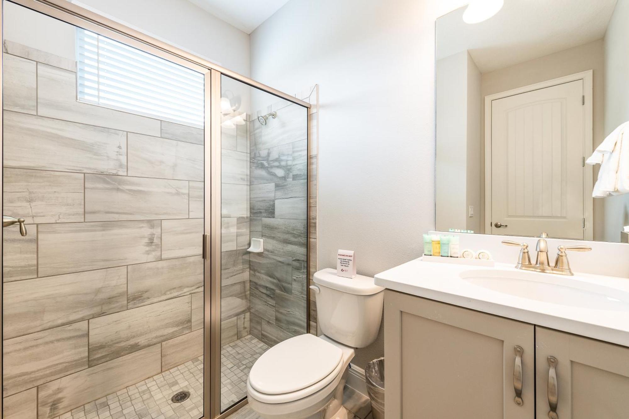 Gorgeous With Theater By Rentyl Near - 249a Holiday home