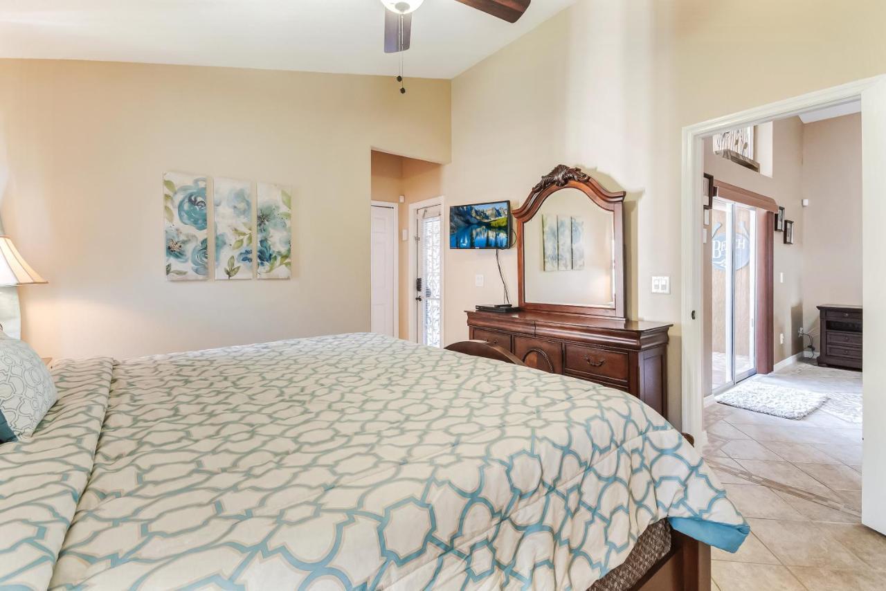 Two Master Bedrooms Pool Private Yard * Orlando