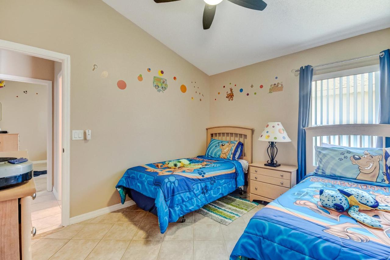 Two Master Bedrooms Pool Private Yard * Orlando