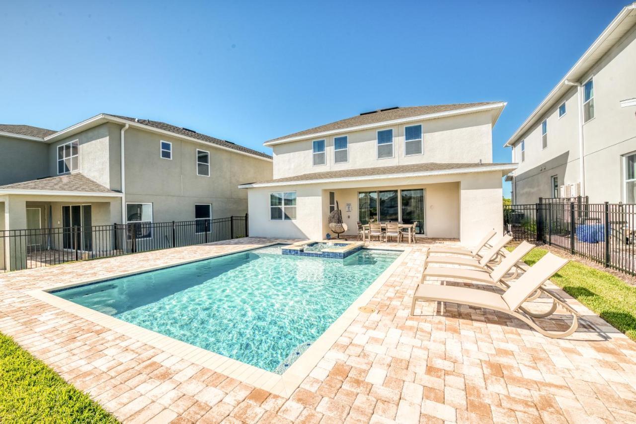 Spacious With Game By Rentyl Near - 241s Holiday home Orlando