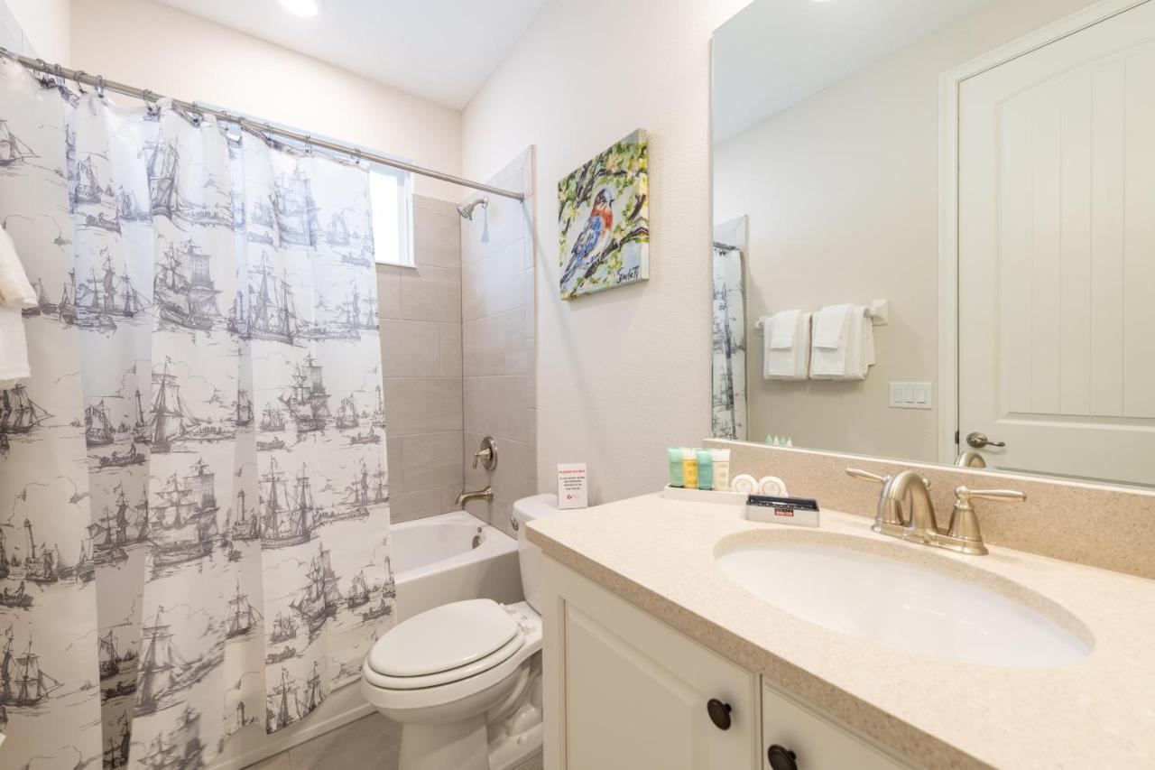 Spacious With Game By Rentyl Near - 241s * Orlando