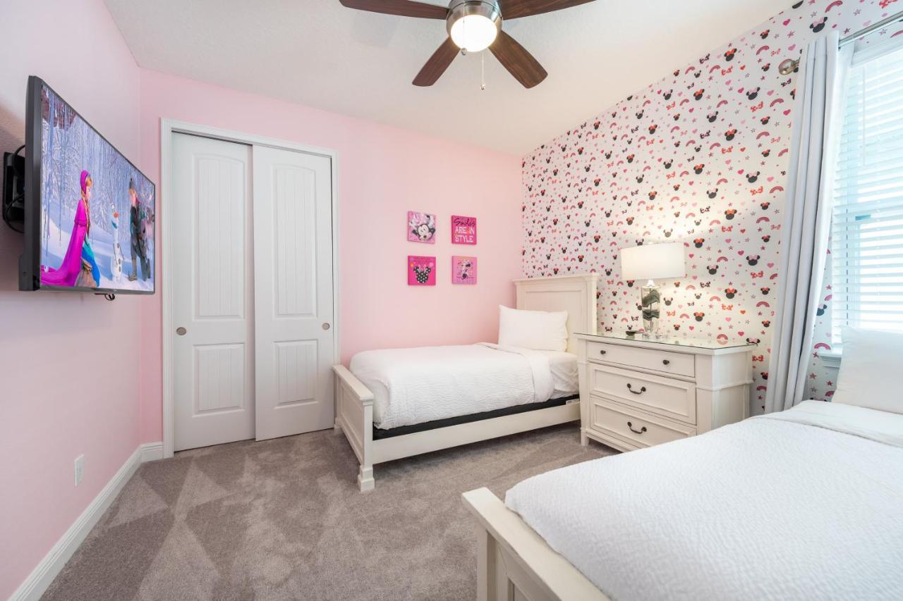 Beautiful By Rentyl Near With Game - 365s Holiday home