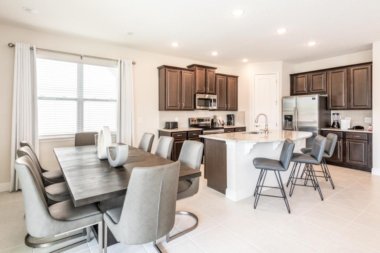 Holiday home Beautiful By Rentyl Near With Game - 365s Orlando