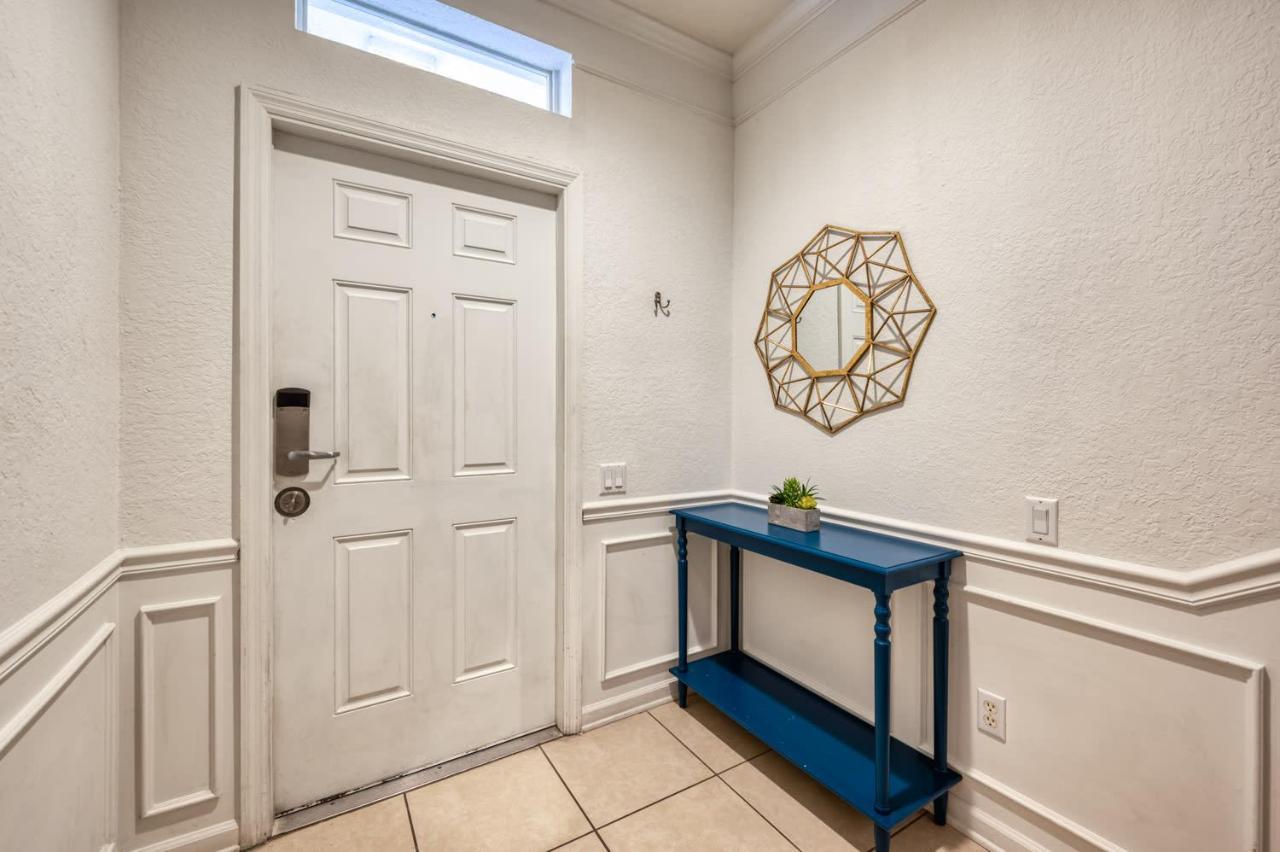 Super Pleasant Centrally Located In Holiday home