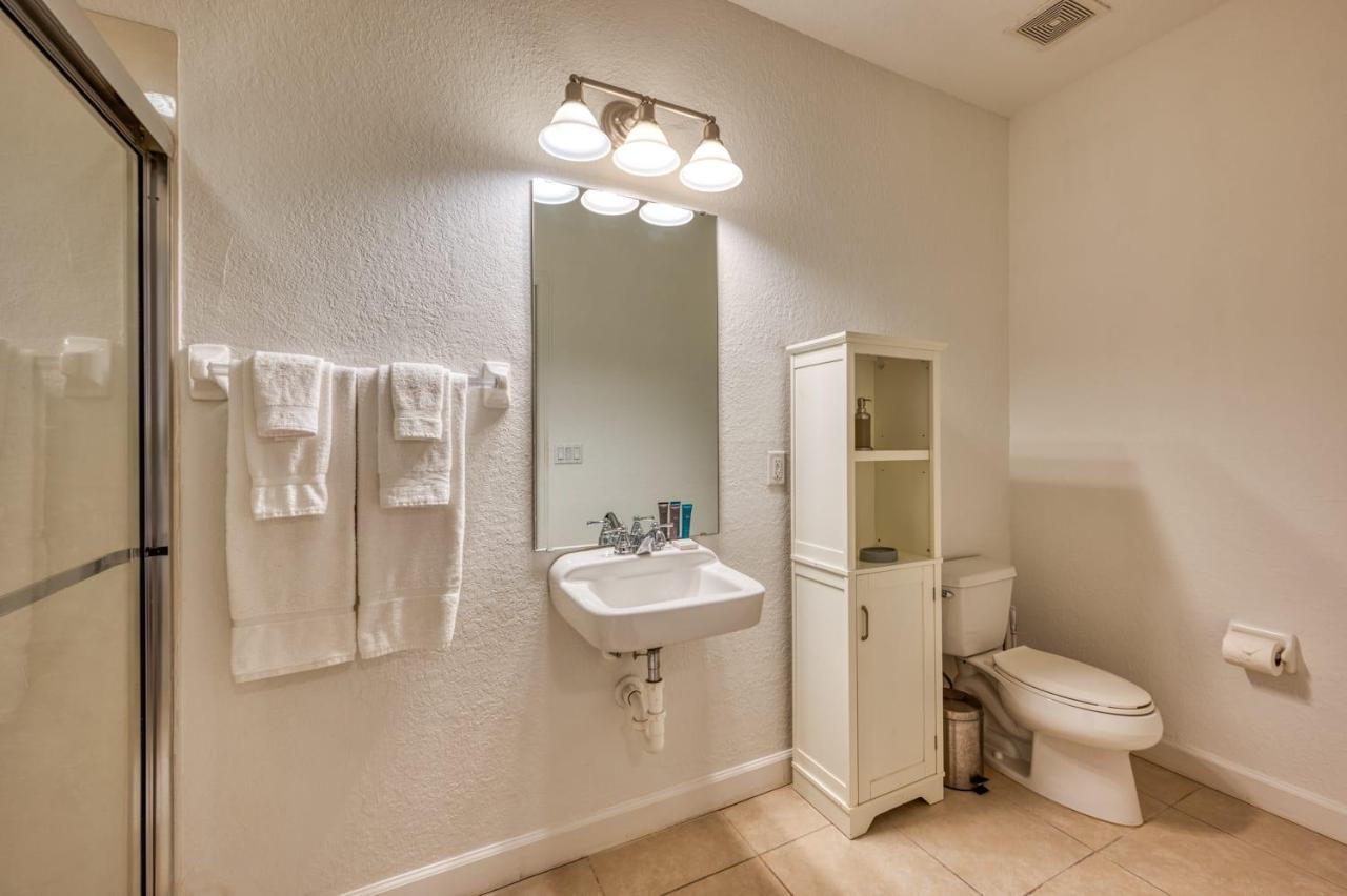 Super Pleasant Centrally Located In Holiday home *
