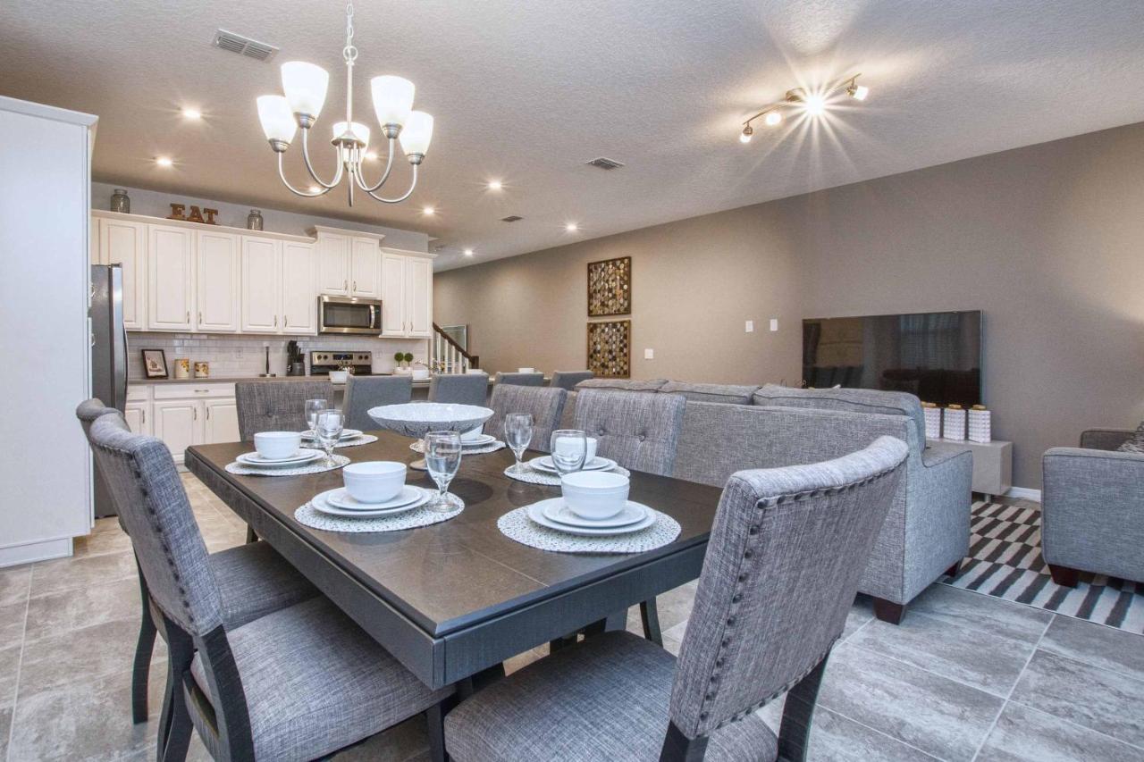 5 Bedrooms Townhome W- Splashpool - 8205sa