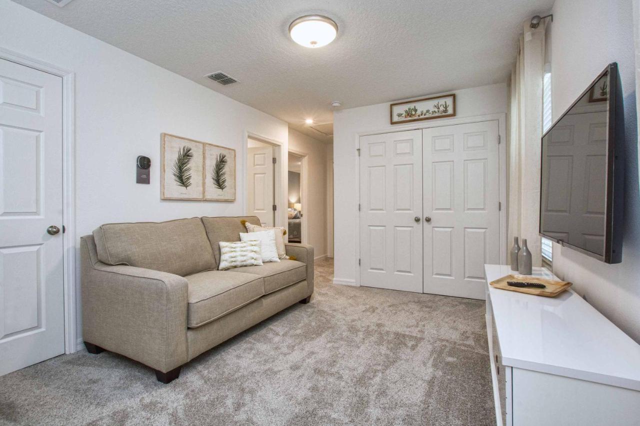 5 Bedrooms Townhome W- Splashpool - 8205sa