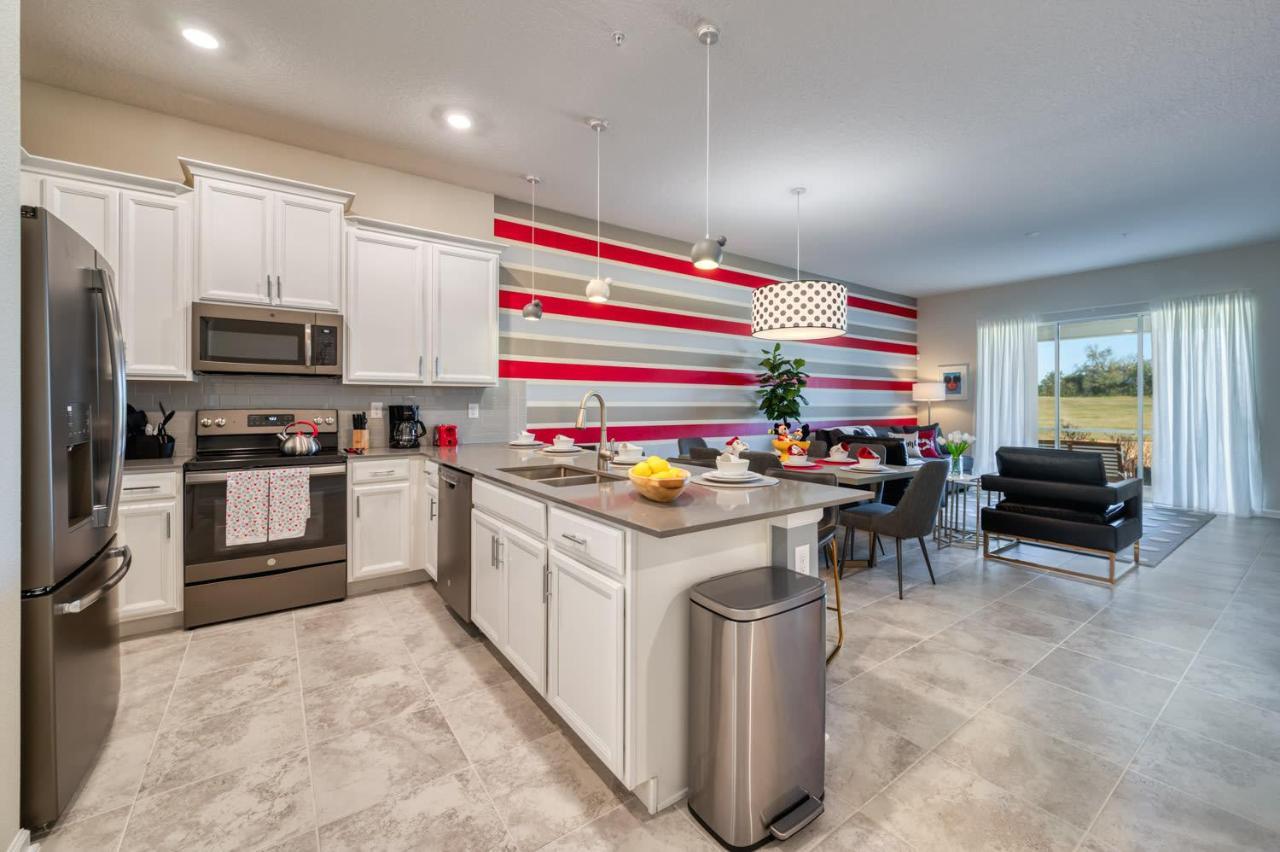 Incredibly Beautiful Mickey Themed Holiday home