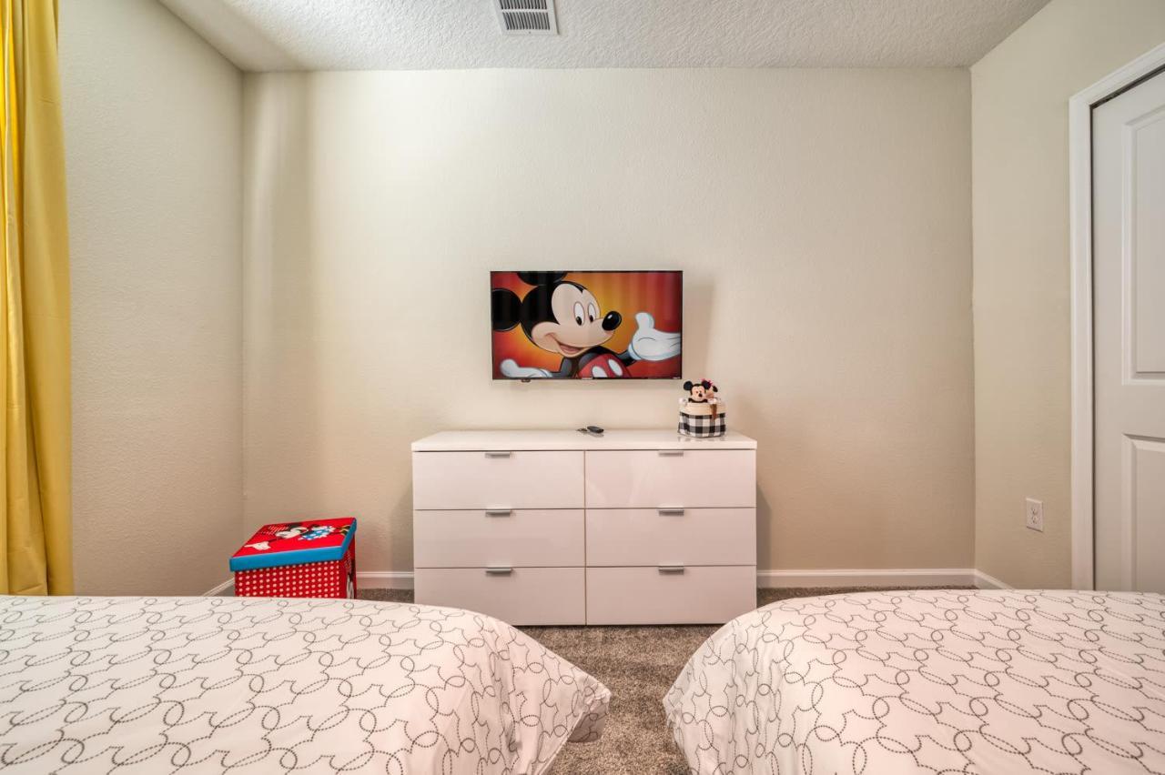Incredibly Beautiful Mickey Themed Holiday home Orlando