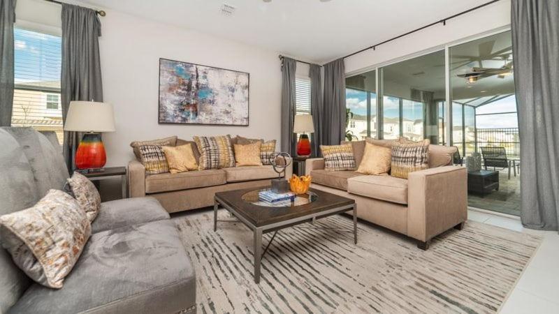 Luxurious 5 Bedroom Pool In Solara That Sleeps 12 Holiday home Orlando