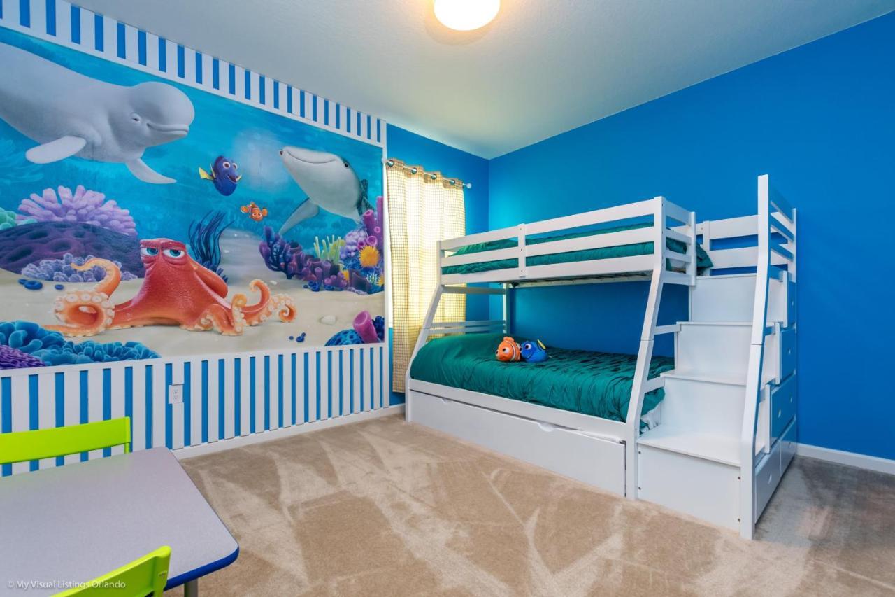 Villa Spacious And Modern 8 Bedroom 5 Bathroom Orlando