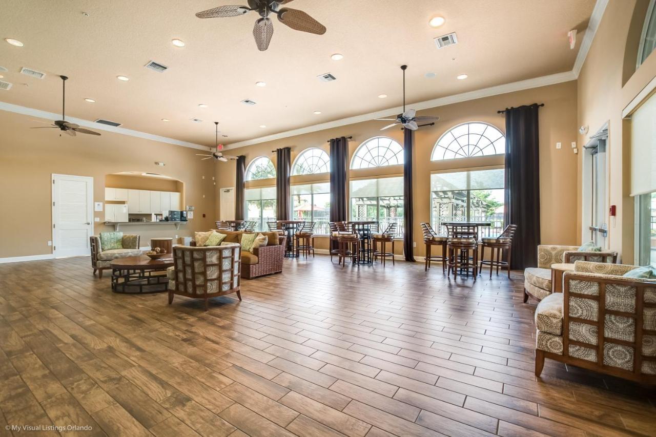 Spacious And Modern 8 Bedroom 5 Bathroom Orlando