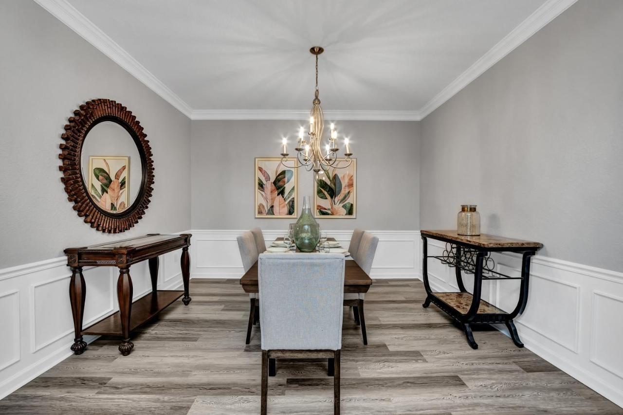 Apartment 4816 Cayview Ave #306