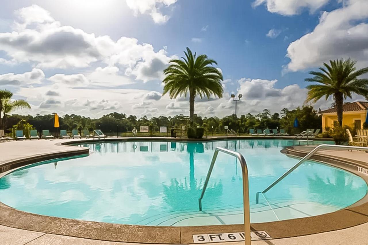 Oakwater Getaways *