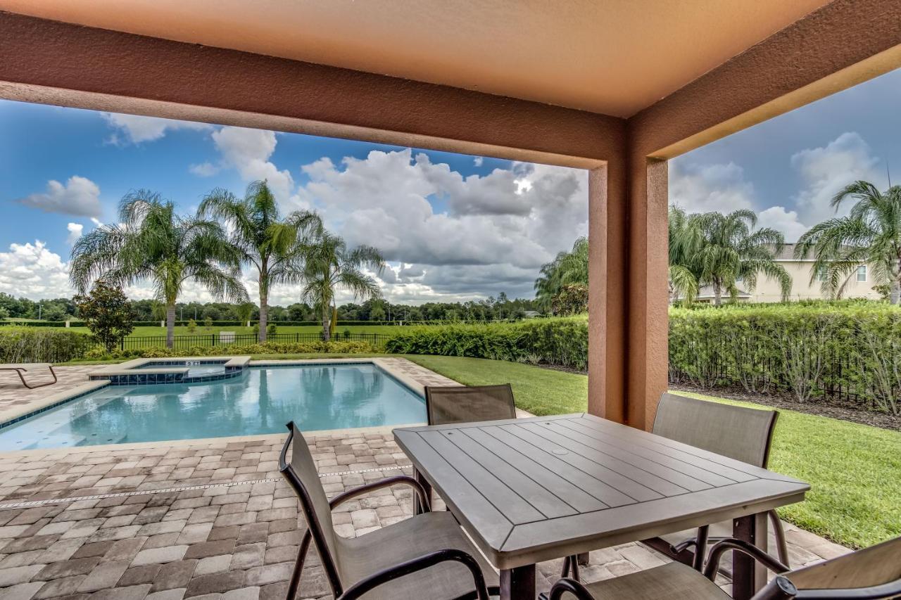 Modern Wprivate Pool And Air Hockey Table Holiday home *