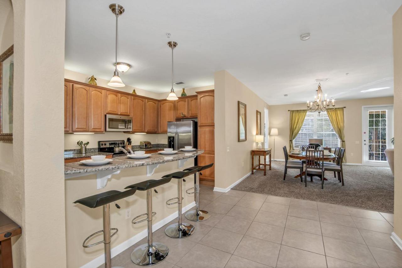 5025 Shoreway Loop #203 Apartment *