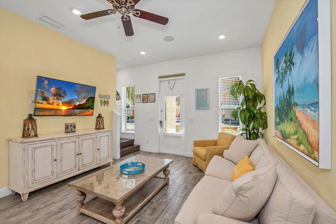 8025 Flip Flop Way * Orlando