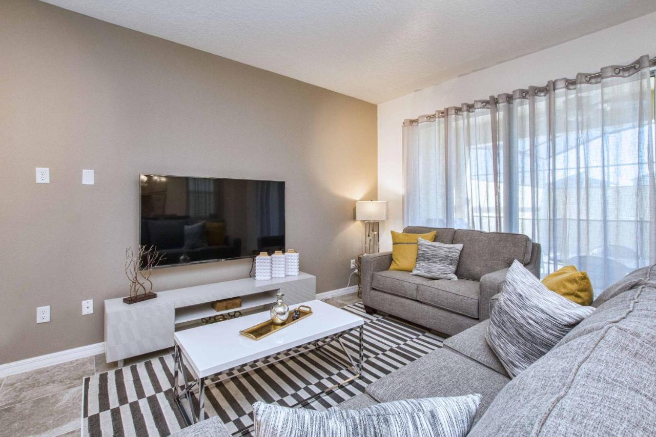 5 Bedrooms Townhome W- Splashpool - 8205sa