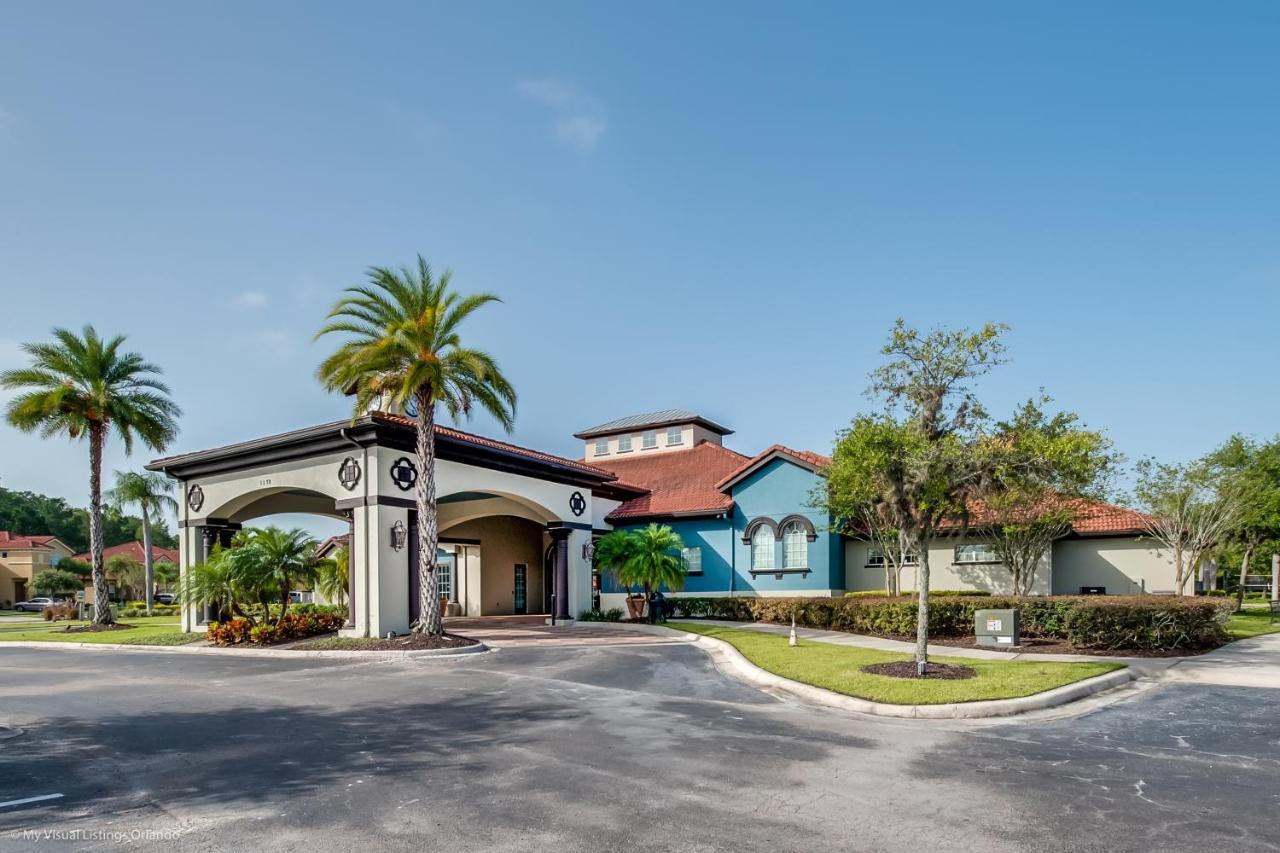 Spacious And Modern 8 Bedroom 5 Bathroom Villa Orlando