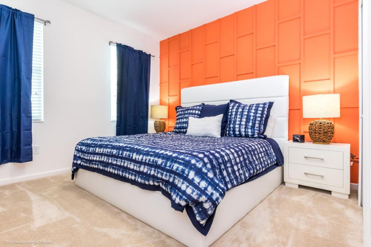 Spacious And Modern 8 Bedroom 5 Bathroom *