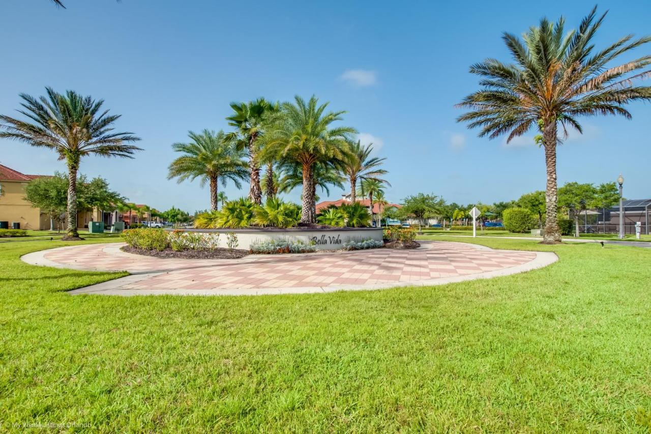 Spacious And Modern 8 Bedroom 5 Bathroom Villa