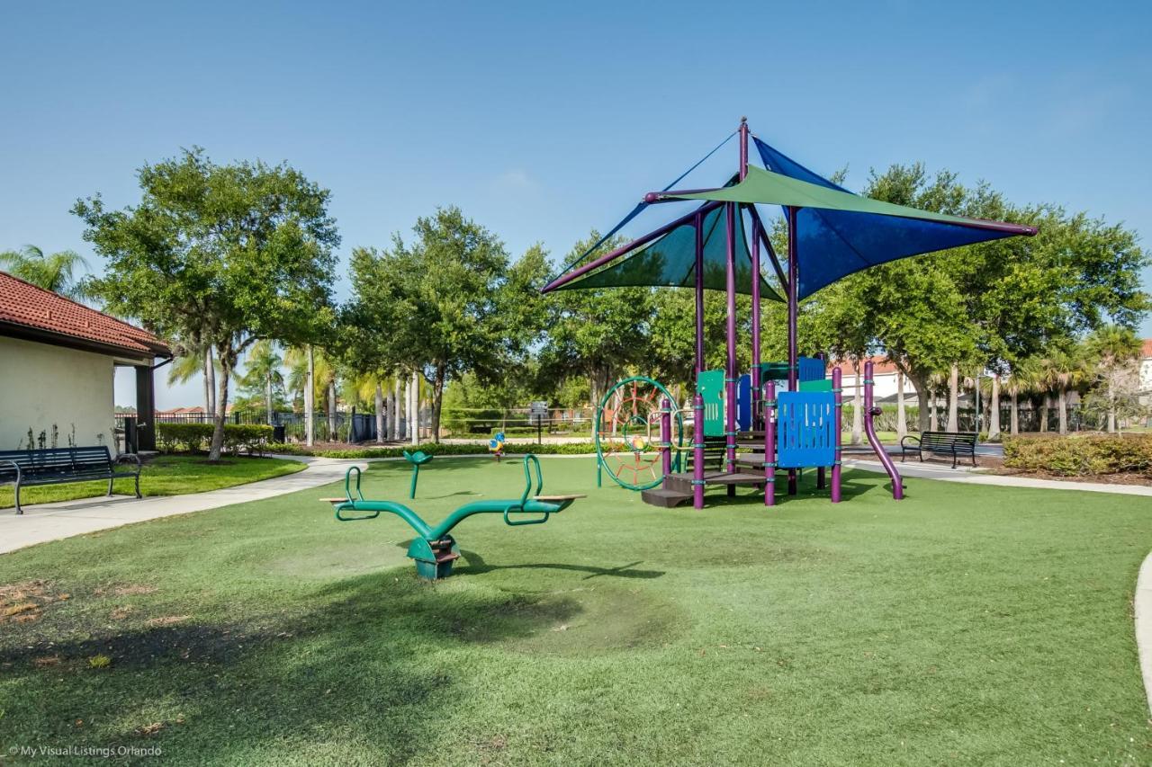 Spacious And Modern 8 Bedroom 5 Bathroom * Orlando