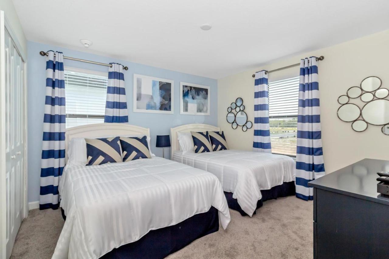 Royal Mansion At Storey Lakes Holiday home