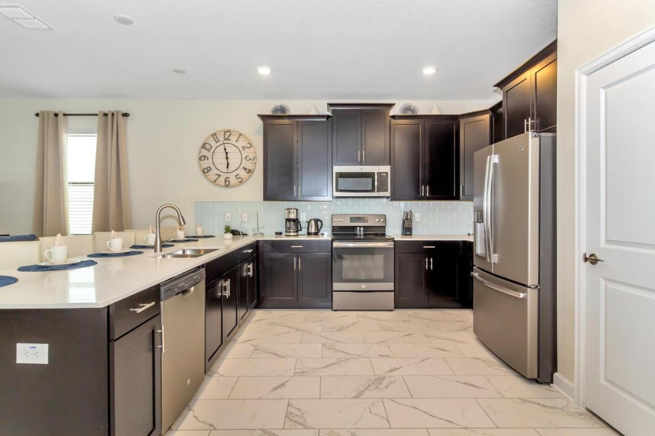 Royal Mansion At Storey Lakes Holiday home Orlando