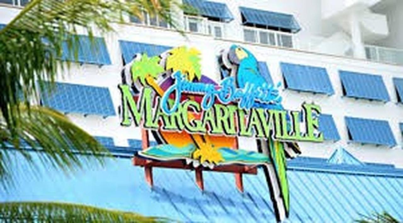 Near At The Margaritaville * Orlando