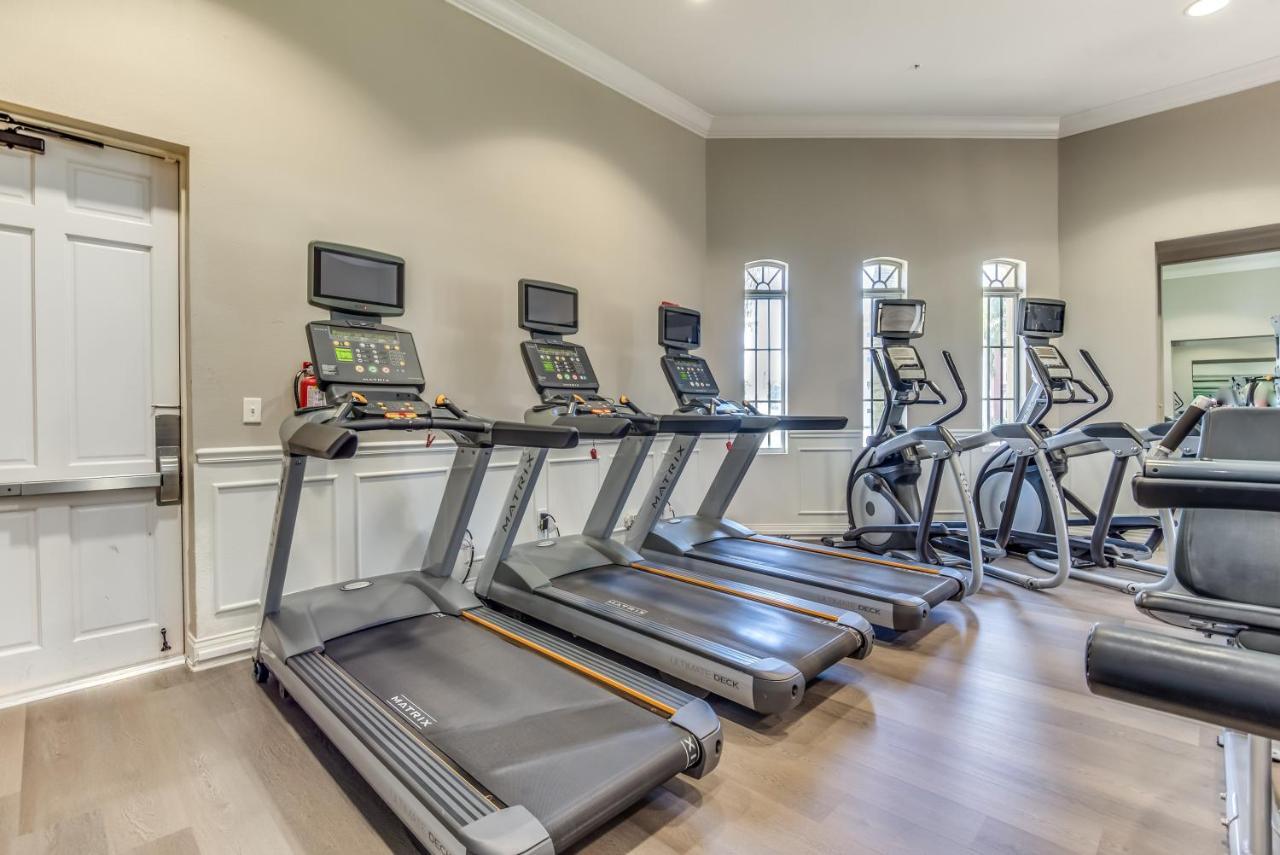 5025 Shoreway Loop #203