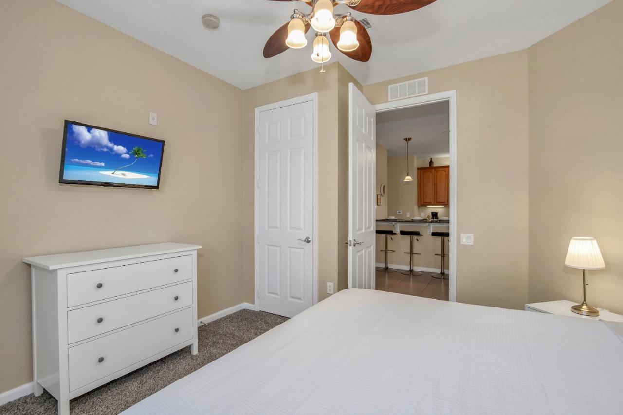 5025 Shoreway Loop #203 Apartment *