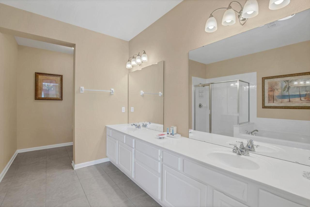 5025 Shoreway Loop #203