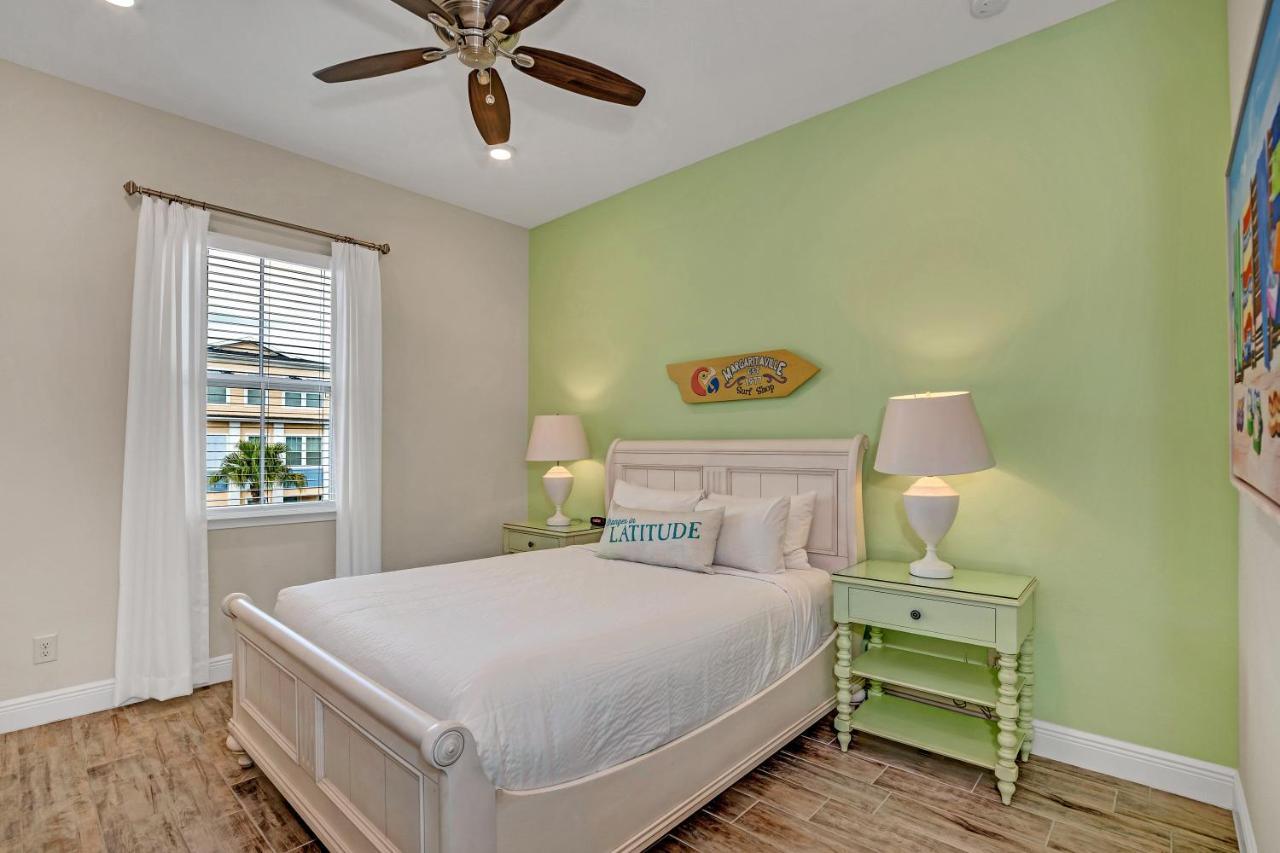 8034 Surf Street * Orlando