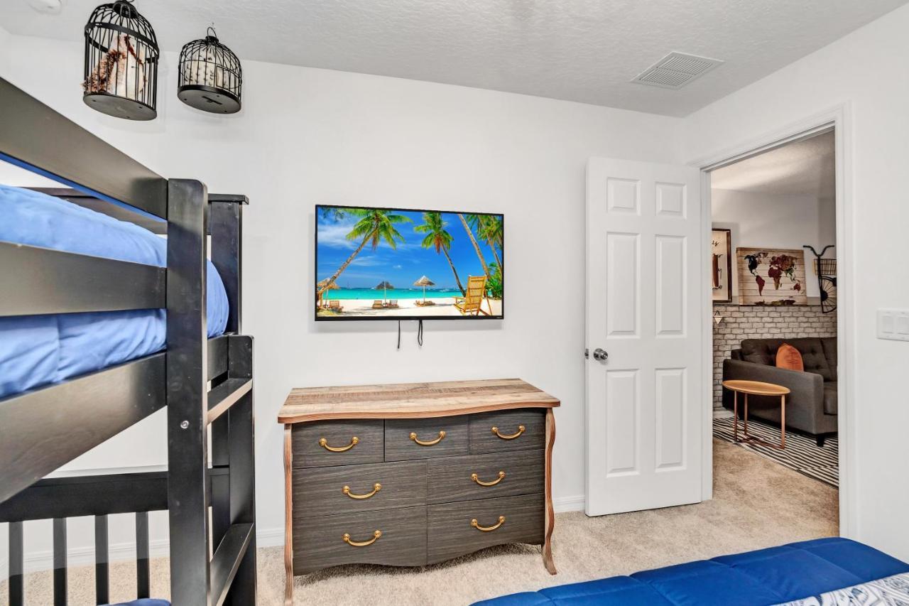 2194 Cooper Bell Place Villa *