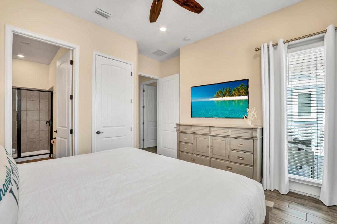 8053 Lost Shaker Lane * Orlando