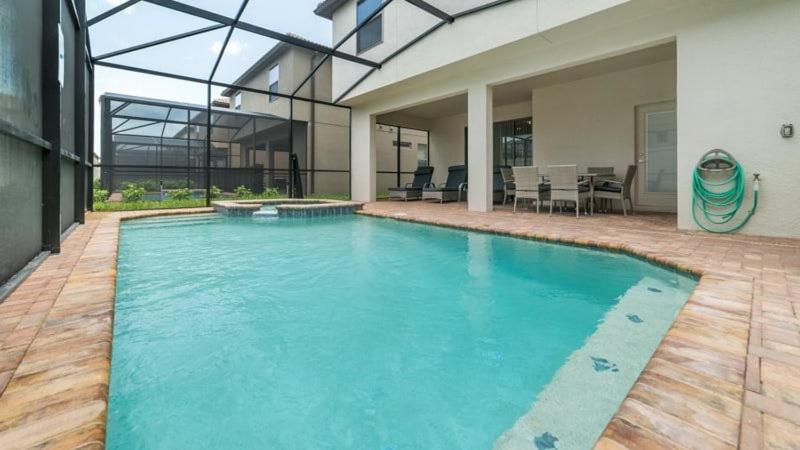 Amazing 6 Bedroom 4.5 Bath Windsor At Westside Pool