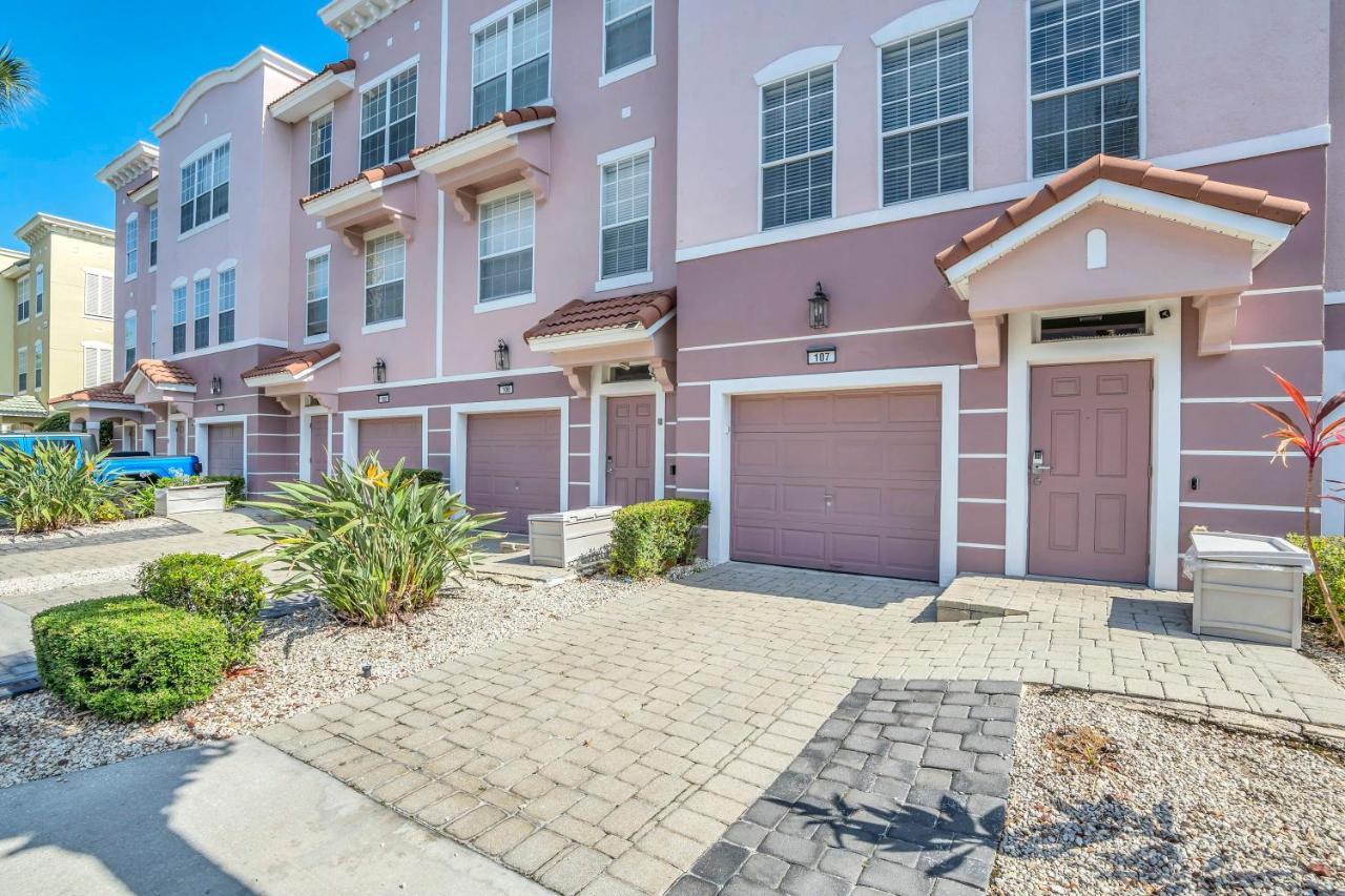 Pleasant And Spacious Town Near The Convention Center #3vc107 Holiday home *