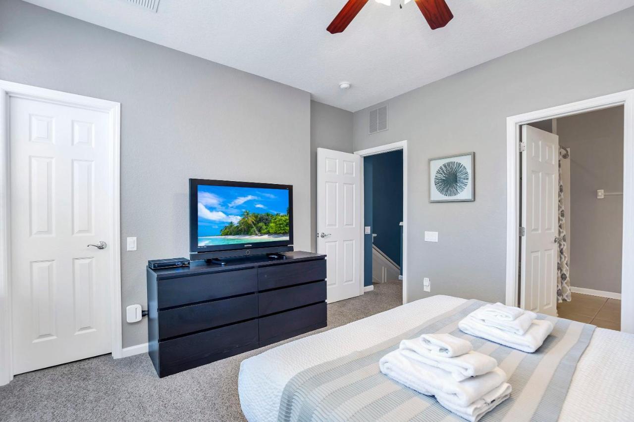 Pleasant And Spacious Town Near The Convention Center #3vc107 Holiday home *