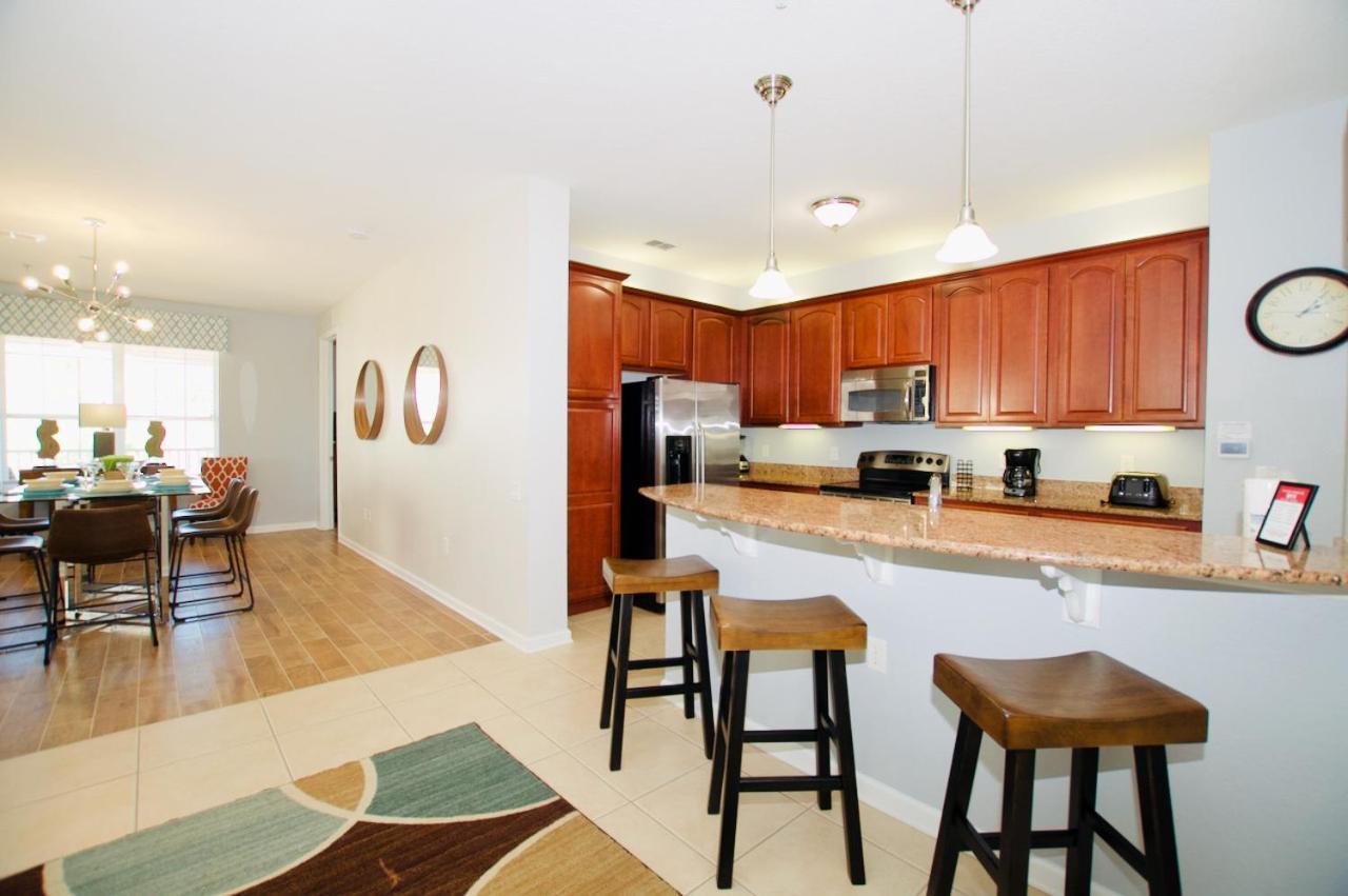Vista Cay Luxury 4 Bedroom