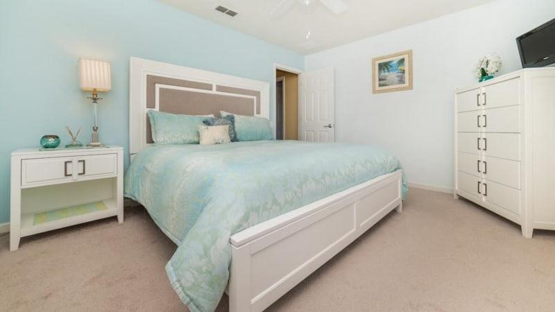 Stunning 6 Bedroom Pool In Windsor Hills